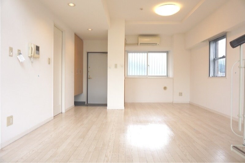 物件内観写真8　(※別号室写真)