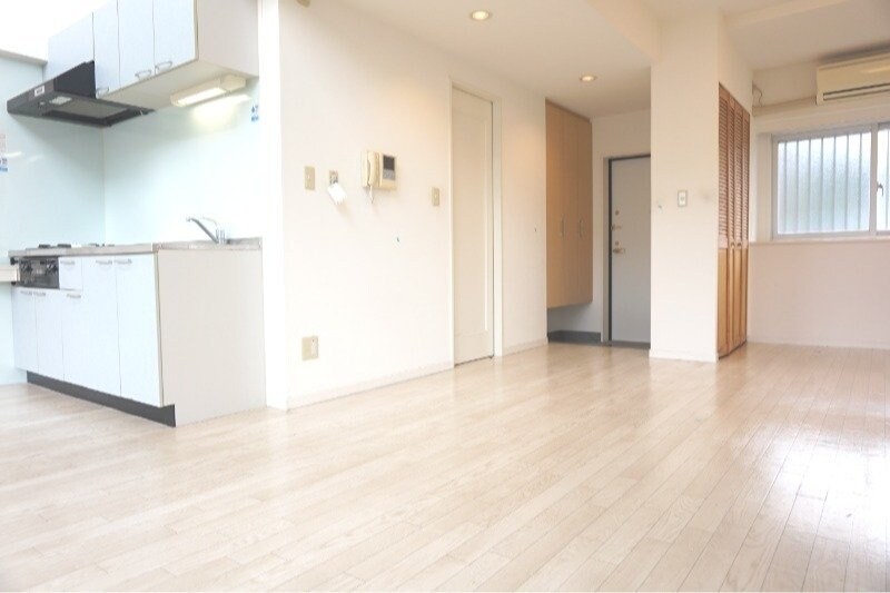 物件内観写真9　(※別号室写真)