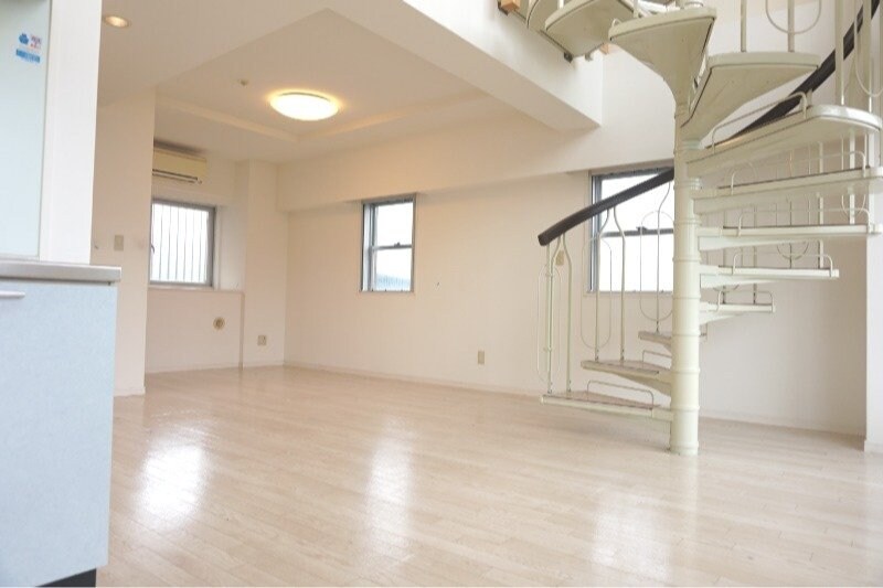 物件内観写真10　(※別号室写真)