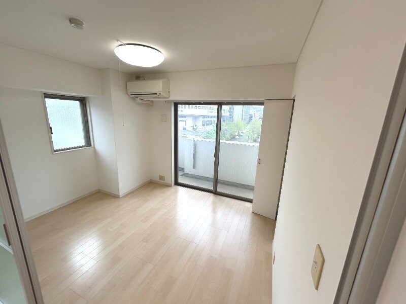 物件内観写真13　(※別号室の写真※)