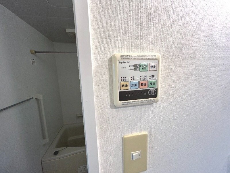 物件内観写真18　(※別号室の写真※)