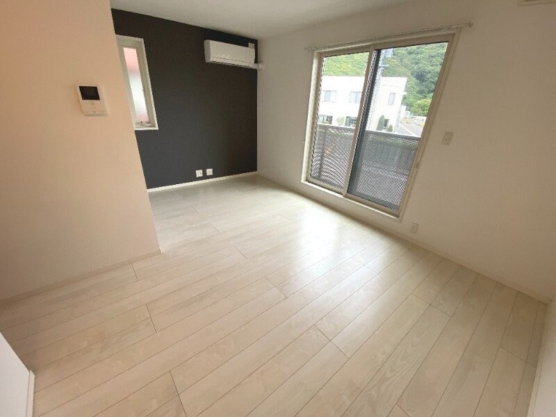 物件内観写真2　(※別号室の写真です)