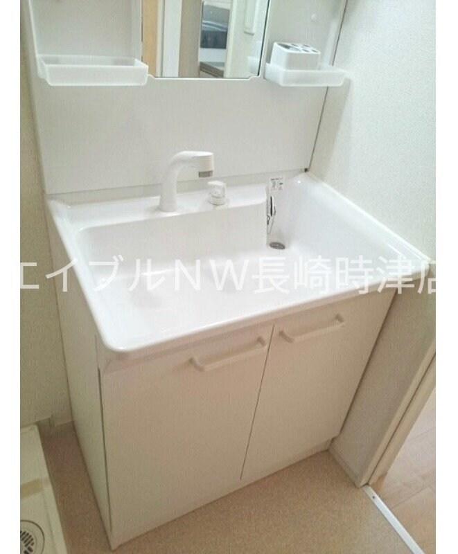 物件内観写真8　(※別号室の写真になります。)