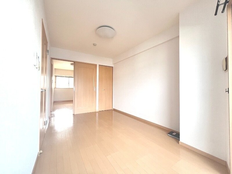 物件内観写真9　(※別号室の写真です)