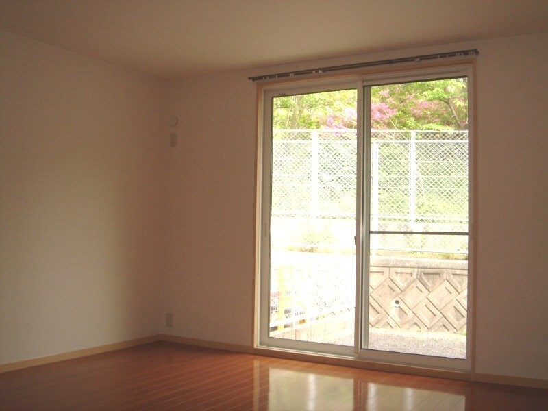 物件内観写真8　(※別号室の写真※)