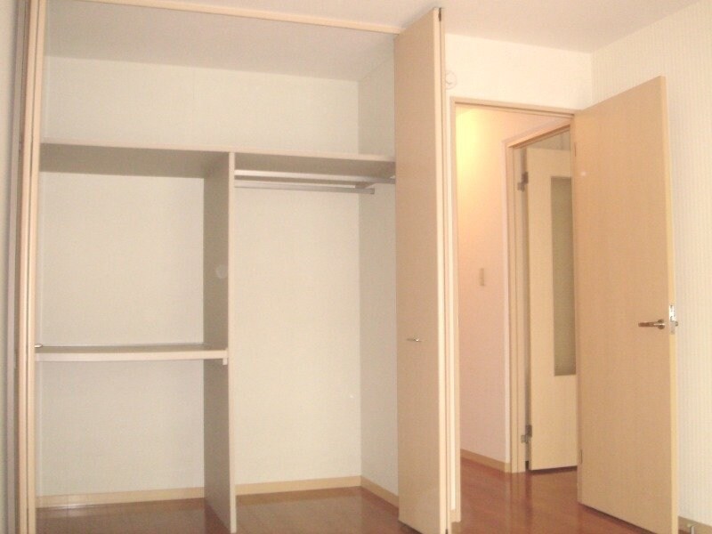 物件内観写真11　(※別号室の写真※)