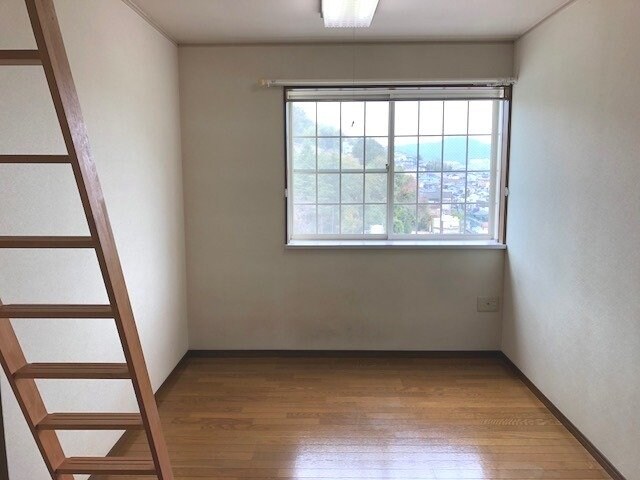 物件内観写真5　(※別号室の写真※)