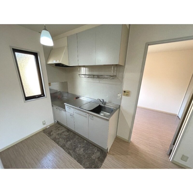 物件内観写真8　(※別号室の写真になります。)