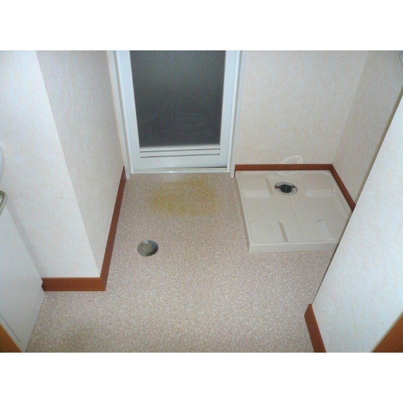 物件内観写真16　(※写真は別号室です。)