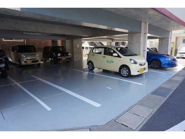 駐車場(駐車場)