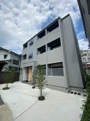 con te partiro 春木外観写真