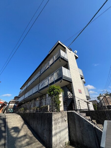 レオパレス柳谷外観写真