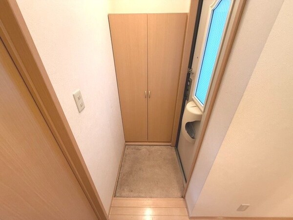 玄関(※別号室写真)
