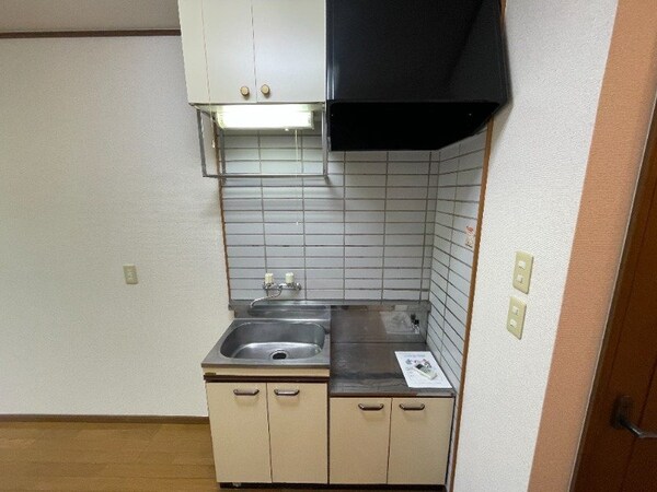 キッチン(※別号室写真)