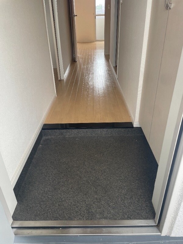 玄関(※別号室写真)