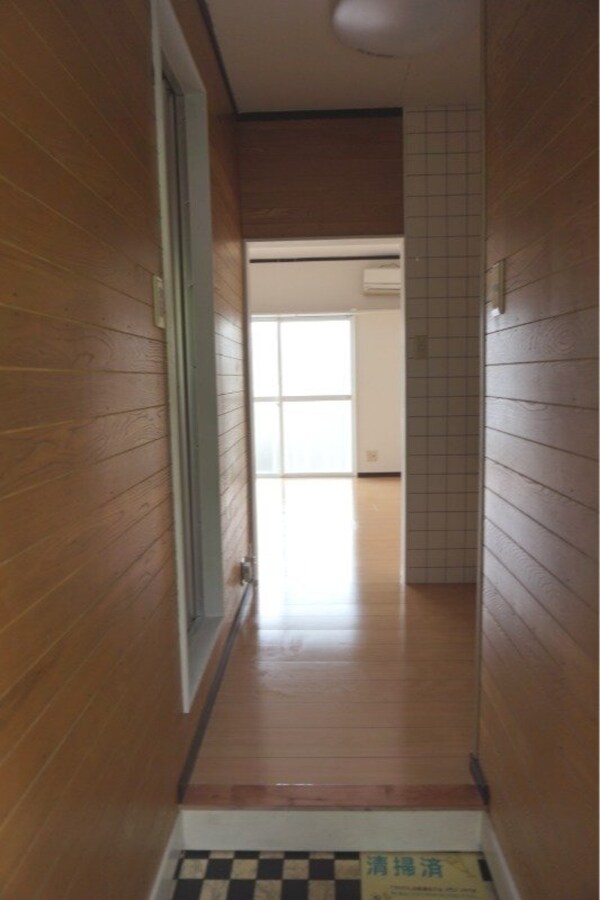 玄関(※別号室の写真です)