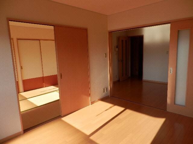 物件内観写真5　(洋室)