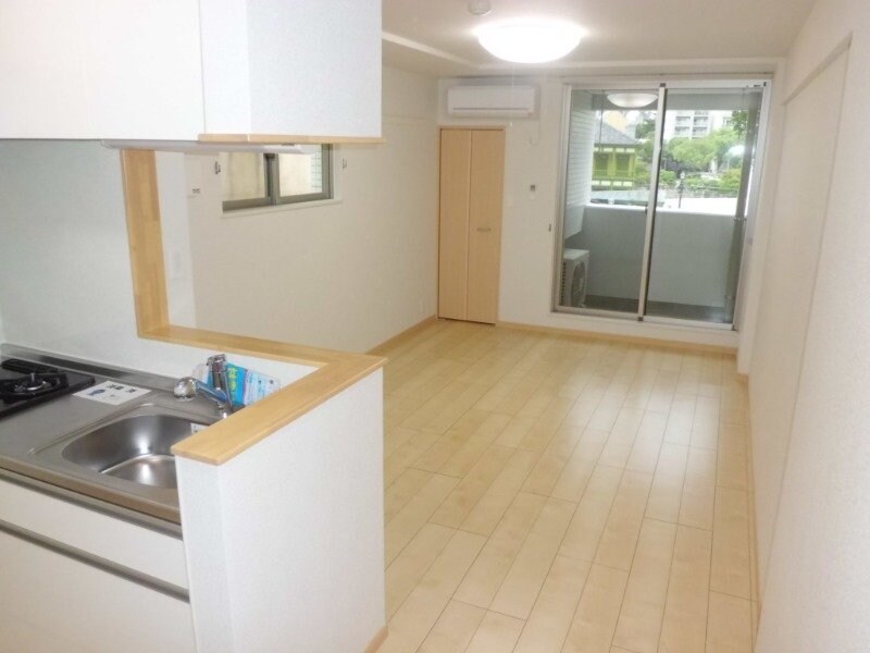 物件内観写真9　(※別号室の写真です)