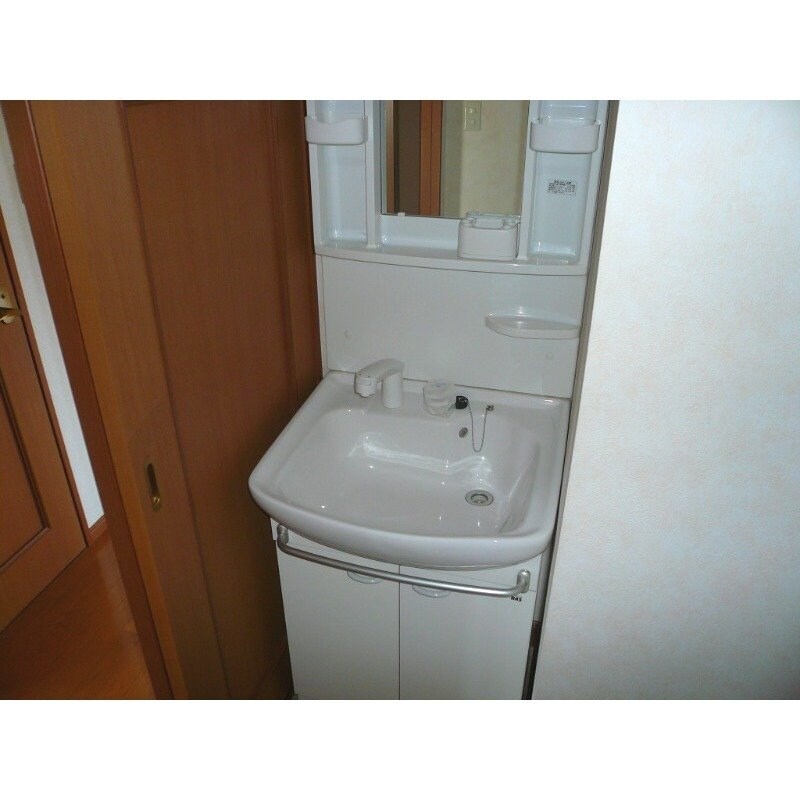 物件内観写真11　(※写真は別号室です。)