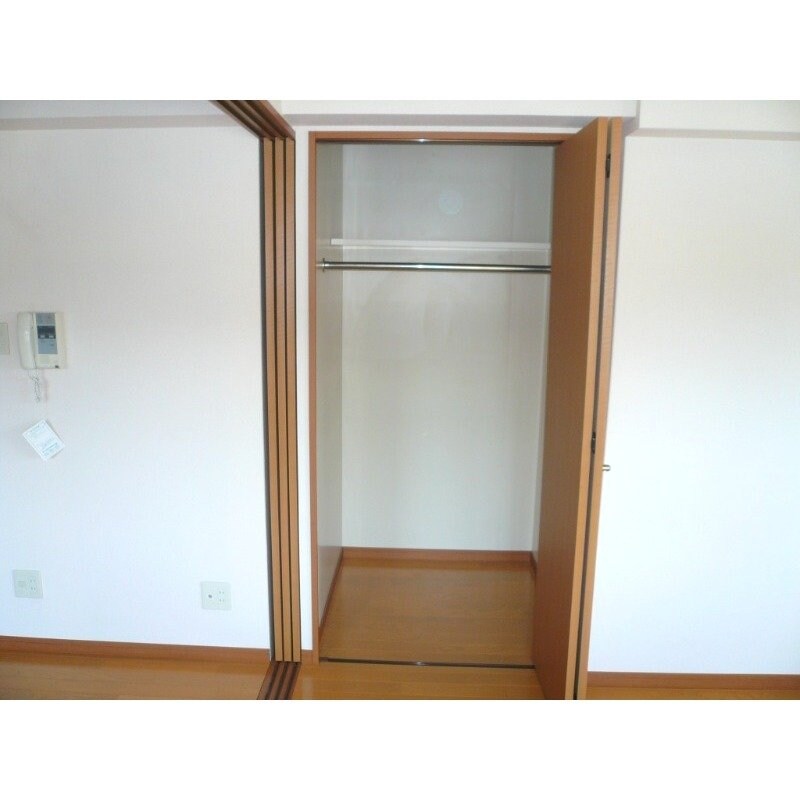 物件内観写真17　(※写真は別号室です。)