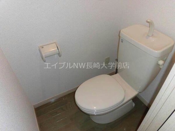 トイレ(※別号室の写真になります)