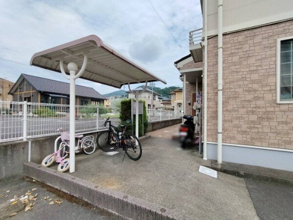 駐輪場