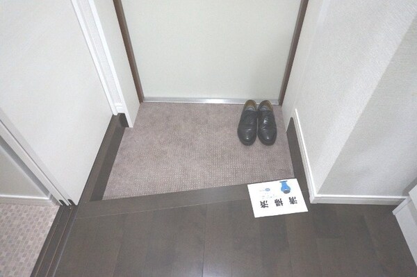 玄関(※同タイプ別部屋)