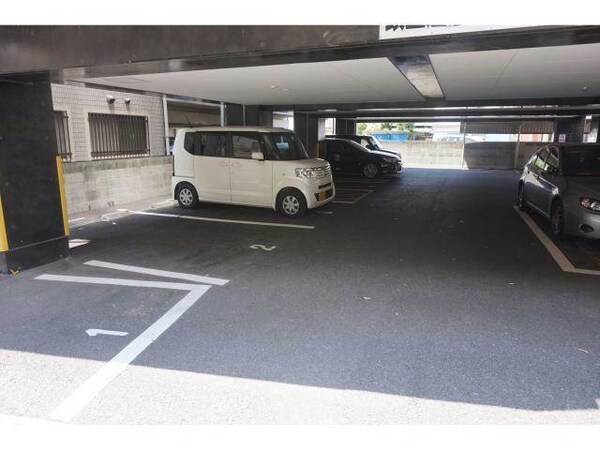 駐車場(駐車場)