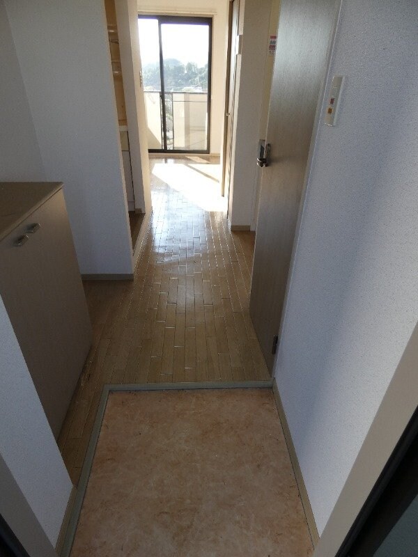 玄関(※別号室写真)