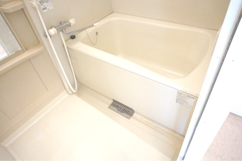 物件内観写真16　(※別号室写真)