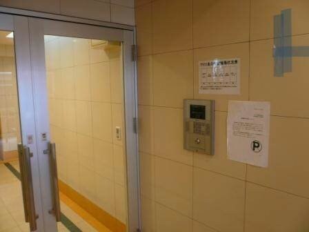 物件外観写真4　(エントランス部分)