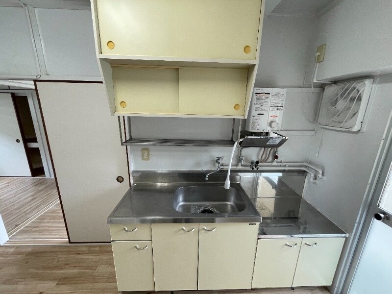 物件内観写真8　(※別号室の写真です)