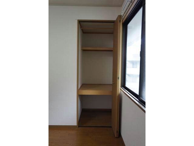 物件内観写真9　(※別号室参考写真)