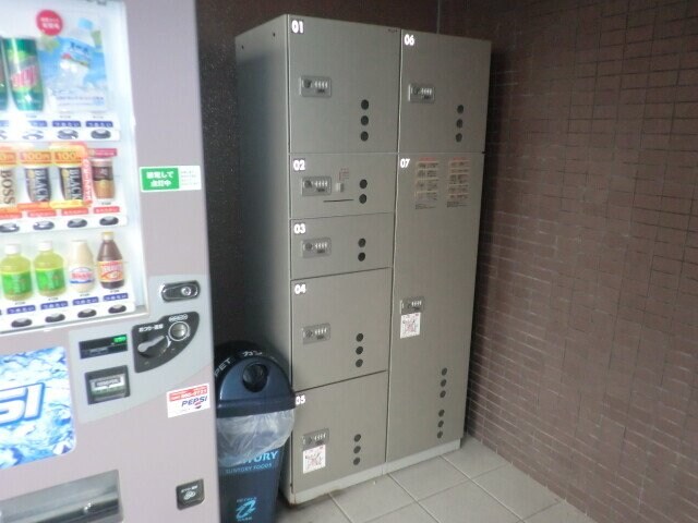 物件外観写真4　(エントランス部分)