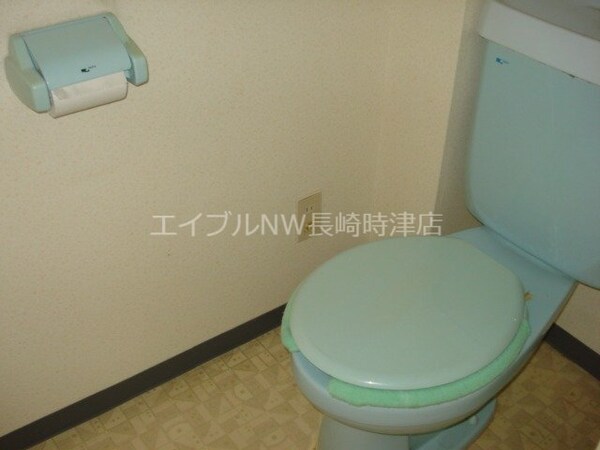 トイレ(※別号室の写真です)