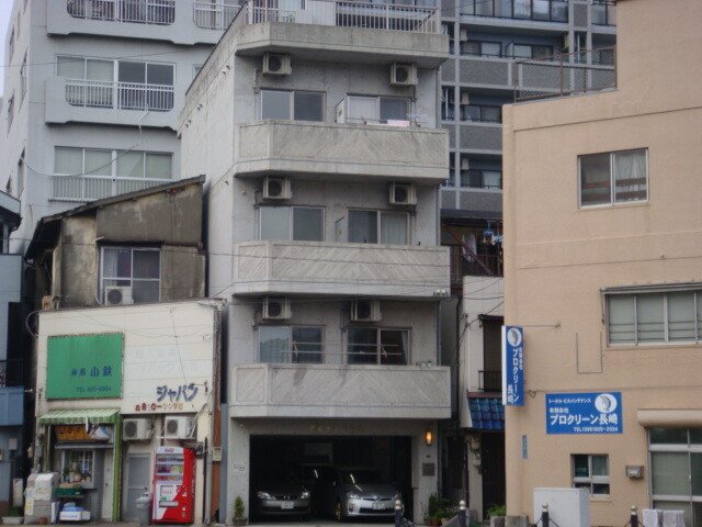 アミティ八番館
