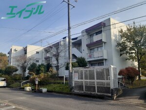 グランドヒルズ桔梗が丘１０号棟外観写真