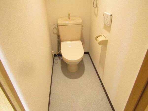 トイレ(温水洗浄便座付（＾＾）)