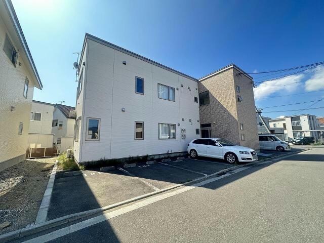 レザングレーヌⅡの物件外観写真