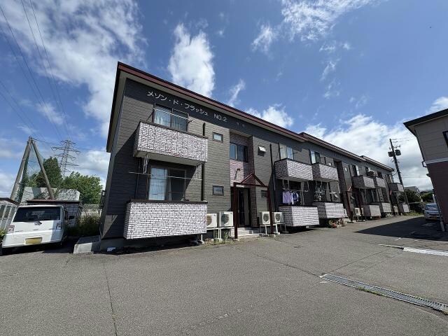 メゾンドフラッシュⅡの物件外観写真