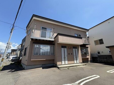 富岡町2丁目26番1棟2戸外観写真
