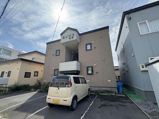 ユニゾン宮前の物件外観写真