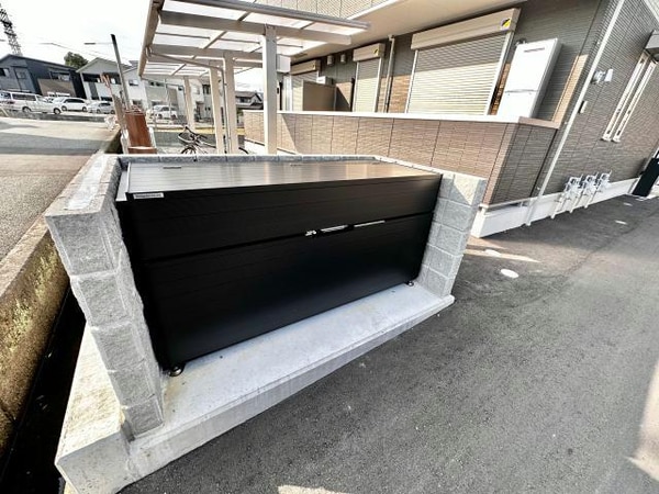 建物設備(敷地内ごみ置き場)