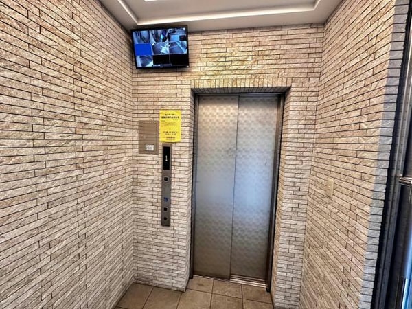 建物設備(エレベーター)