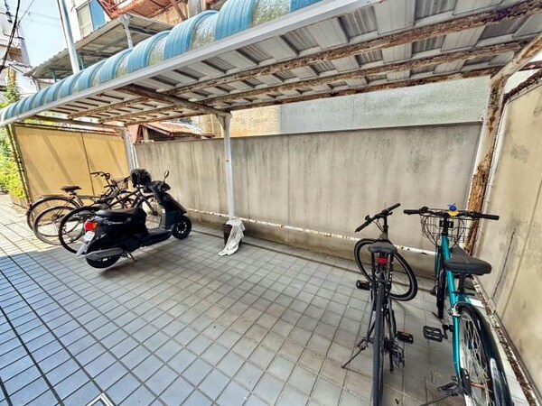 駐輪場