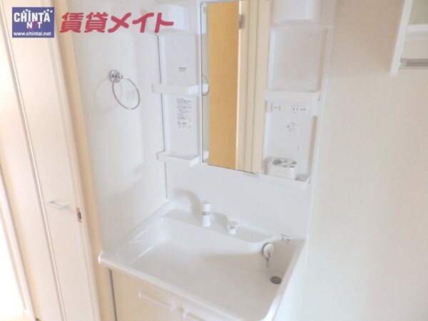 洗面設備(同タイプの部屋写真です。)