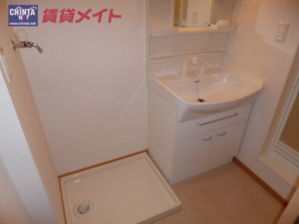洗面設備(同タイプの部屋写真です。)