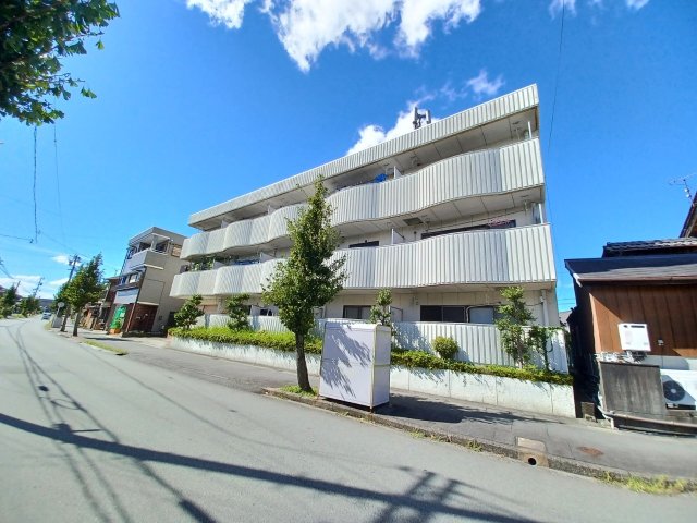 メゾンやまなみ