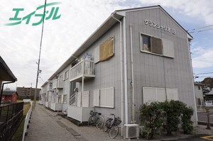 グランシャリオA棟外観写真