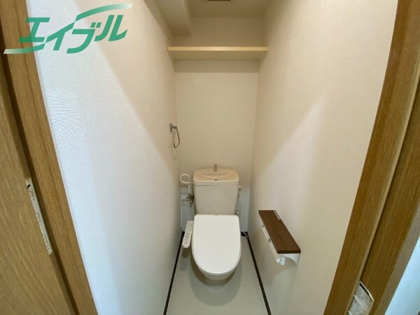 トイレ(同物件別部屋の写真)